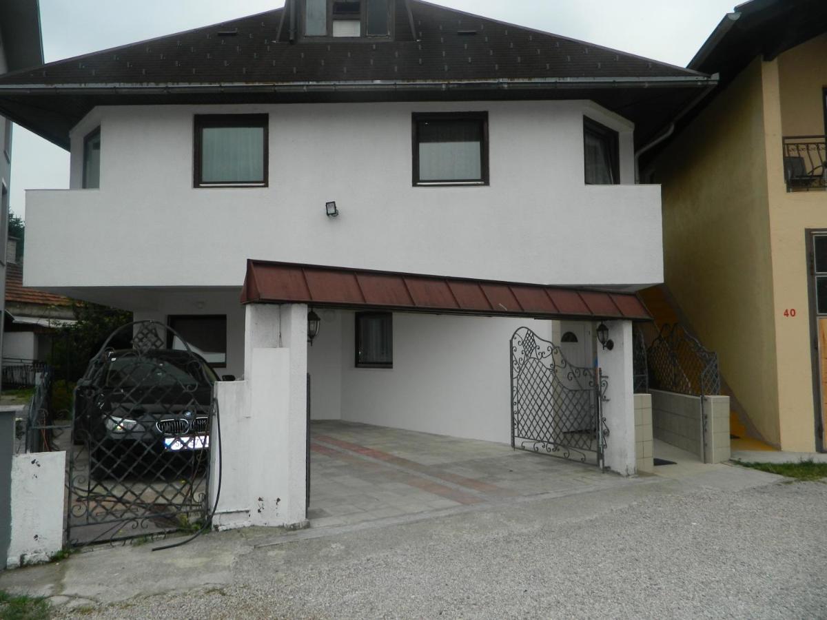 Lav Apartments Bihac Exterior photo
